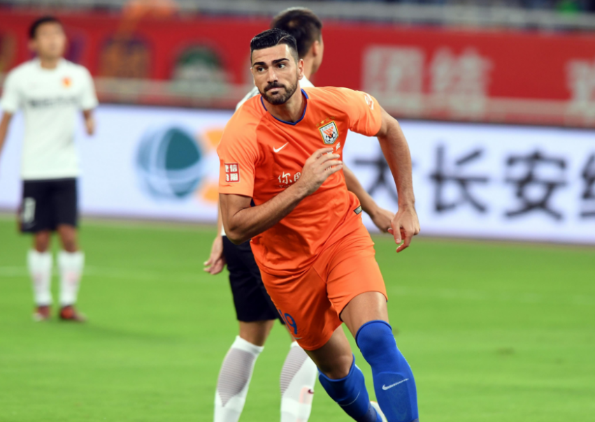 ayx-法甲转会期走向成谜，武汉三镇迎来里程碑，悬念犹存，轮换策略成焦点-ayx